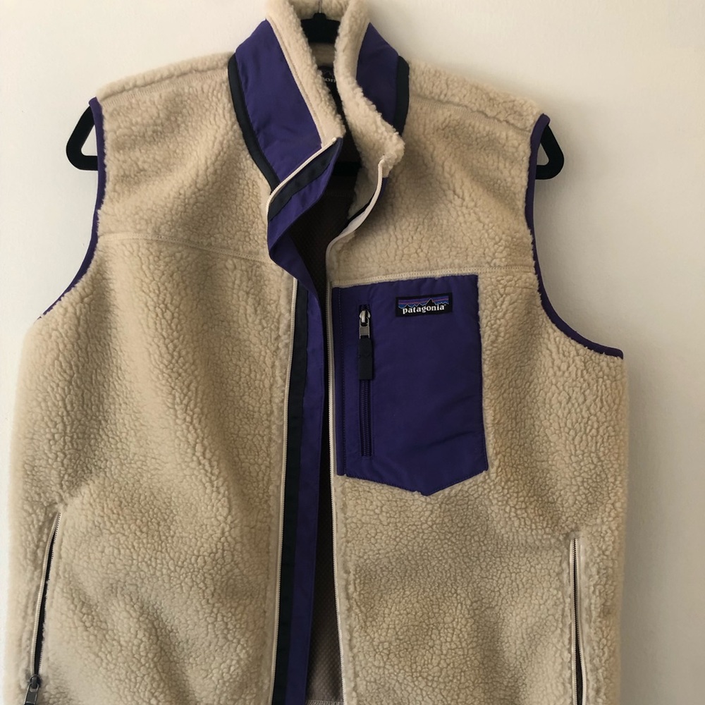 Never worn!! Women’s Patagonia vest